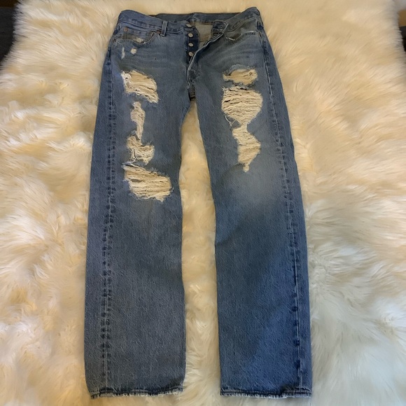 Levi's 501 Denim Blue Men Jeans Distressed/Destroyed 34x34 Straight Button Fly - Picture 11 of 16